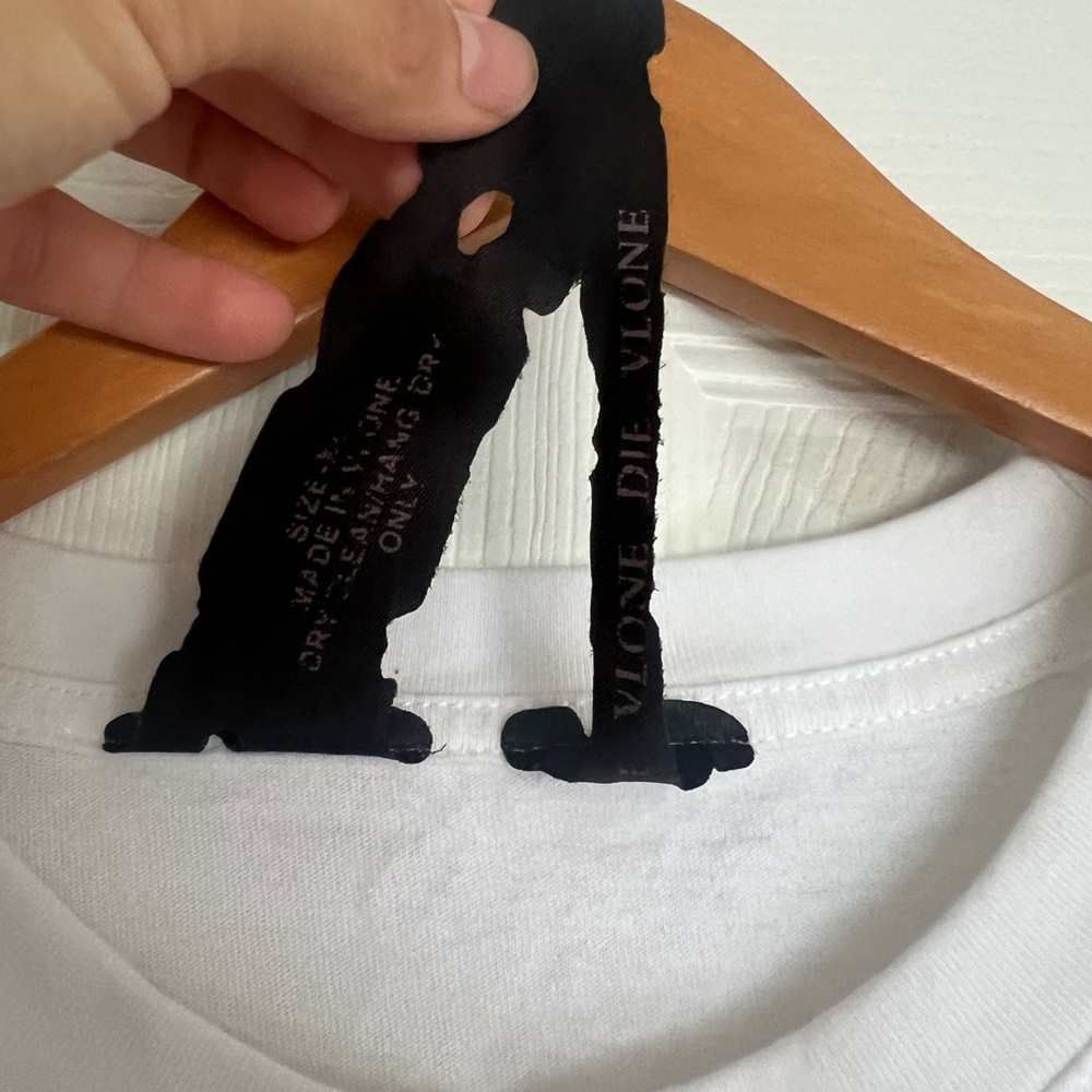 VLONE White Shirt with Black Lettering - Picture 4 of 6